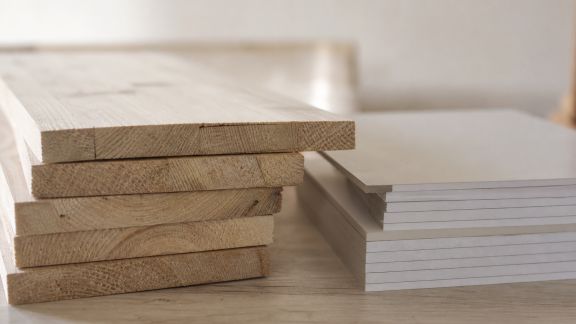 Aménagement bois ou matériaux légers : que choisir selon son usage ?
