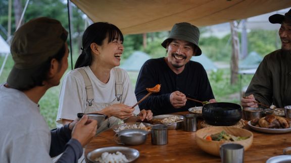 Organiser un repas de groupe lors d’un week-end sous la tente