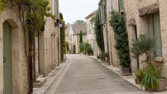 Petites villes accueillantes à ne pas manquer pour une halte authentique