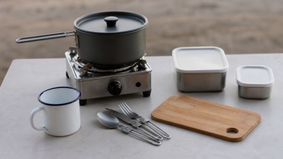 Quel équipement privilégier pour une cuisine nomade efficace ?