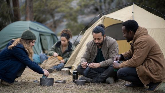 Bivouaquer à plusieurs : organiser harmonie et partage du camp